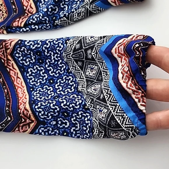 New Look Boho V Neck Long Sleeve Top Blue Red Grey Print Lightweight Size  M - Picture 5 of 11